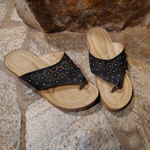 GC Good Choice Women's Wedge Thong Black and Tan Sandals Size 8